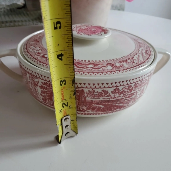 Memory Lane Casserole Serving Dish Two handle with matching lid. Clean - Picture 5 of 10